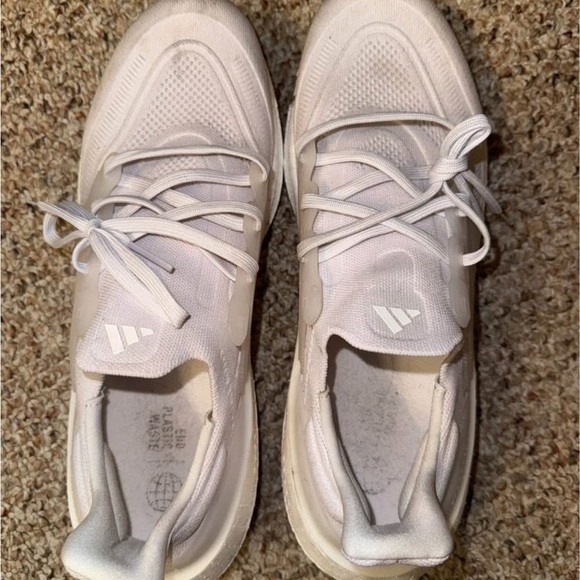 Men’s adidas ultraboost white sneakers 12 - Picture 4 of 7